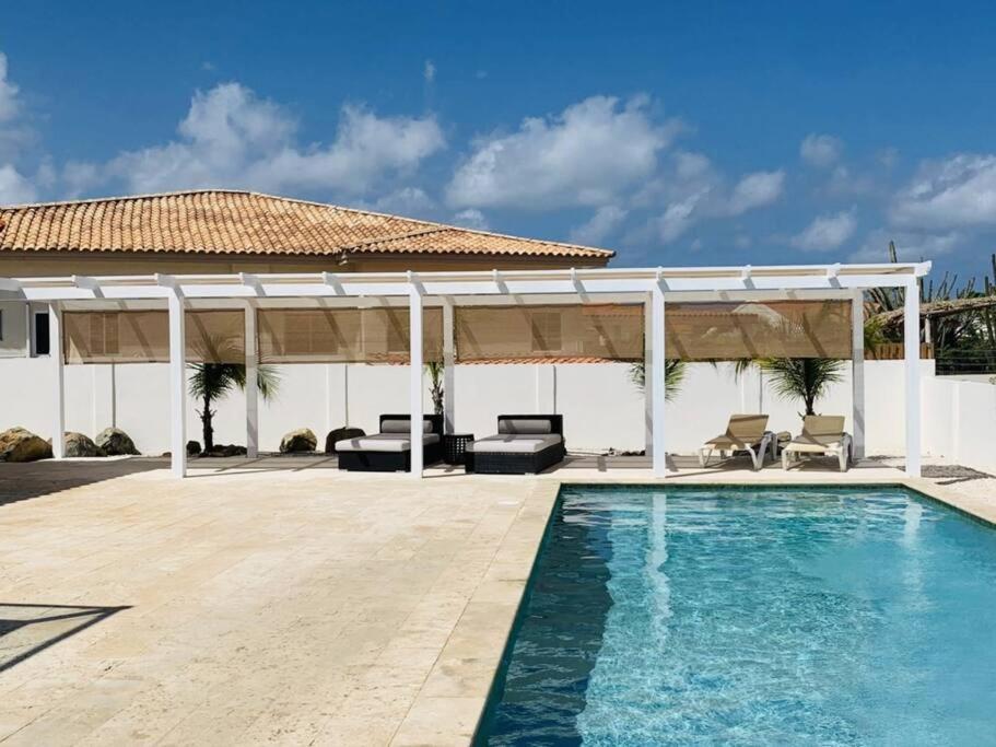Jolie Villa Entire Villa In Noord, Aruba Palm Beach ภายนอก รูปภาพ